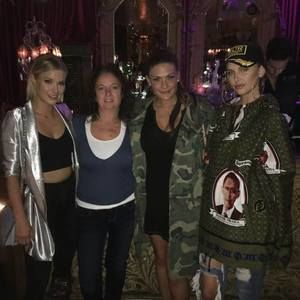 Meet your Posher, Laurie